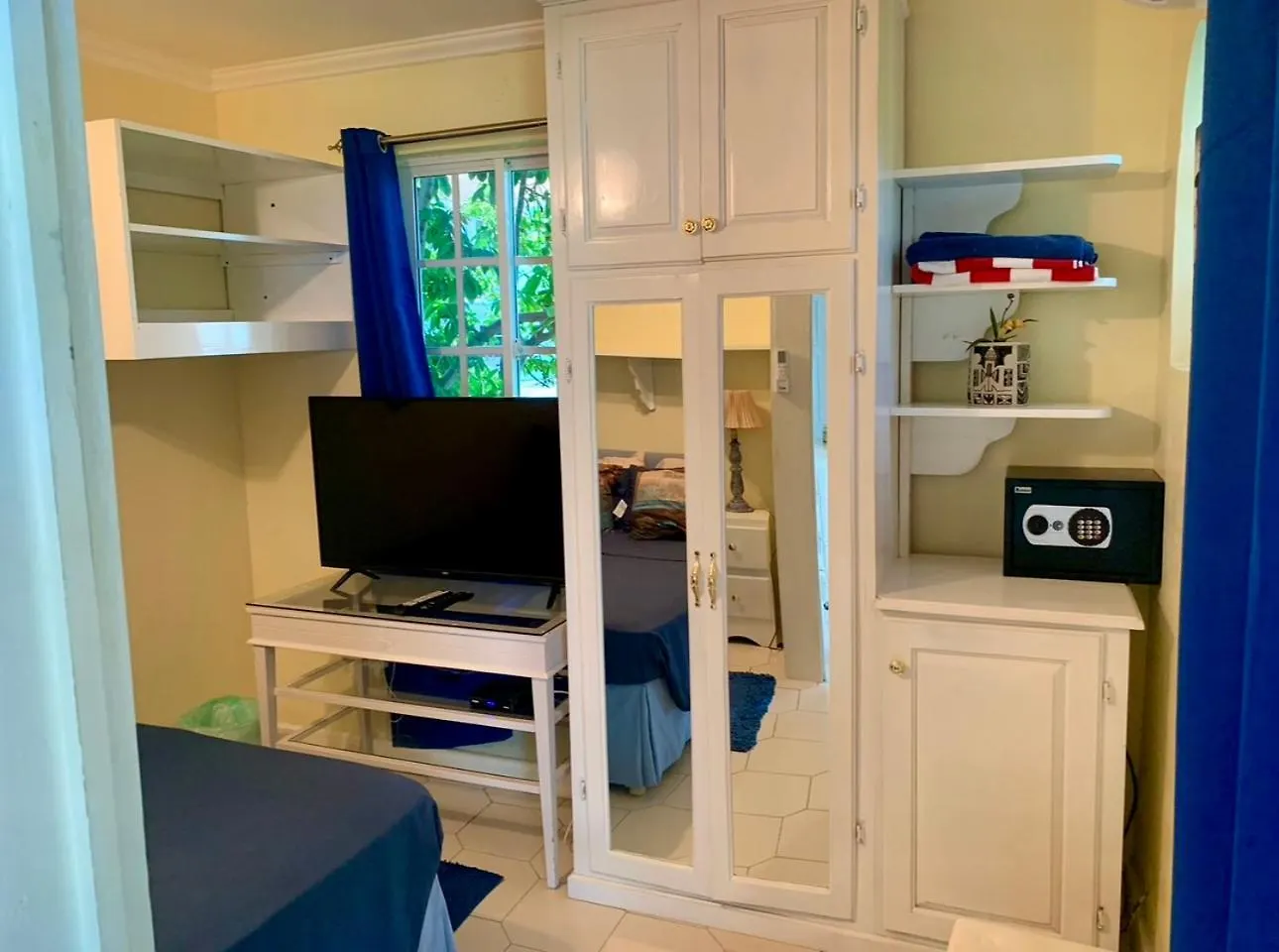 Casa Mire-Lee, Seaside Serenity At Negril 7 Miles Beach, Point Village Apartment